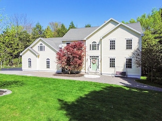 22 Linda's Way, Manchester, ME 04351