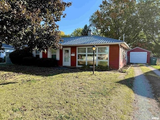 943 Hawkinson Ave, Galesburg, IL 61401