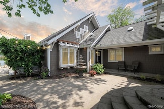 607 Dunleavy Dr, Highland, MI 48356