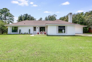104 Pickwick Dr, Lafayette, LA 70503