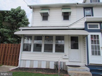 1302 E 13th St, Crum Lynne, PA 19022