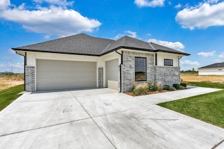 8357 W Waterway Ct, Maize, KS 67101