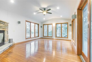 2668 Tareyton Cir, Stoughton, WI 53589