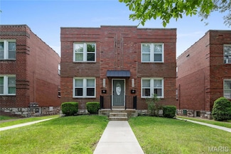 6158 Morganford Rd, Saint Louis, MO 63116