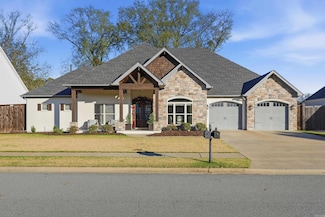 1690 Winterbrook Dr, Conway, AR 72034