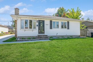 4629 Danbury St NE, Cedar Rapids, IA 52402