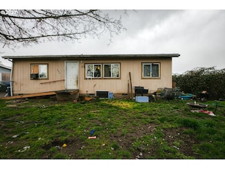 665 54th St, Springfield, OR 97478