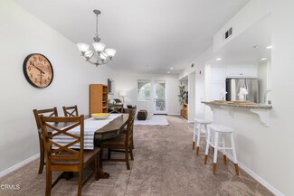 208 Riverdale Ct Unit 707, Camarillo, CA 93012