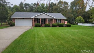 324 E Lima Ave, Ada, OH 45810