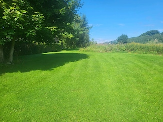 6 Hilltop Ln, Rockland, ME 04841
