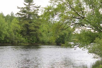 n 9360 Up River Rd, Phillips, WI 54555