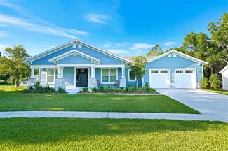 425 W Pennsylvania Ave, Lake Helen, FL 32744