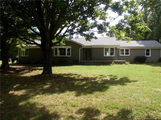 225 Charlotte St, Alexis, NC 28006