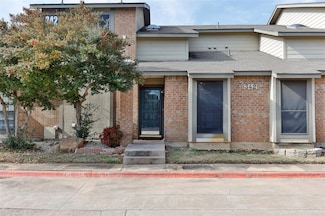 342 W Harwood Rd Unit B, Hurst, TX 76054