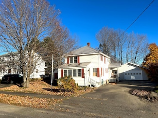 37 Spruce St, East Millinocket, ME 04430