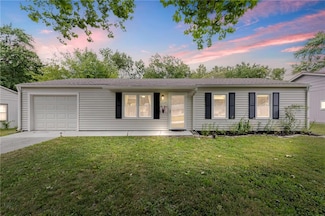 1520 E 18th St, Lawrence, KS 66044