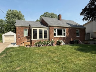 3937 39th St, Des Moines, IA 50310
