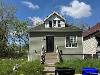 17333 Fenelon St, HamtraMcK, MI 48212