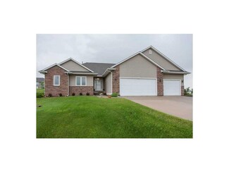 1219 Curtis Bridge Rd NE, Swisher, IA 52338