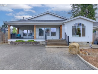 886 SE Bonnie Burke Dr, Estacada, OR 97023