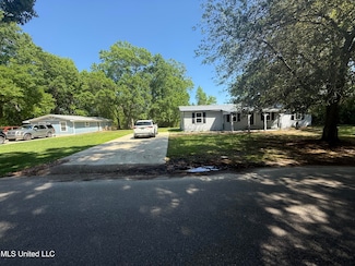 6712 Frank Griffin Rd, Moss Point, MS 39563