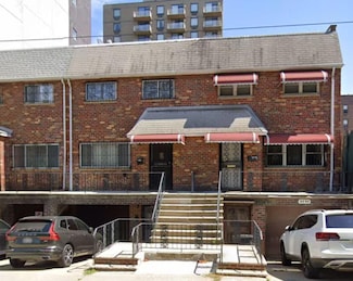 82-91 116th St, Richmond Hill, NY 11418