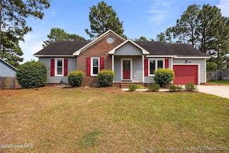 240 Eppingdale Dr, Spring Lake, NC 28390