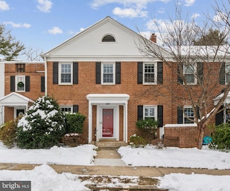 637 Azalea Dr, Rockville, MD 20850