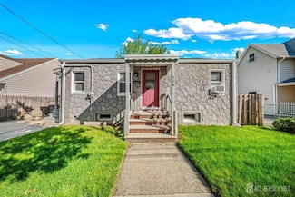 426 Catherine St, South Amboy, NJ 08879