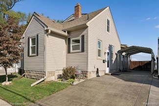 132 N Liberty St, Belleville, MI 48111