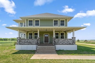 2724 Neal Ave N, Stillwater, MN 55082