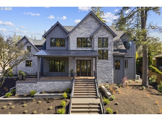13800 Goodall Rd, Lake Oswego, OR 97034