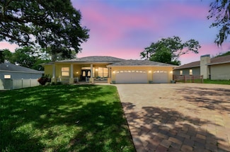 10306 Shalimar Wood Dr, Thonotosassa, FL 33592