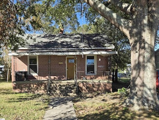 307 Elizabeth St, Clinton, SC 29325