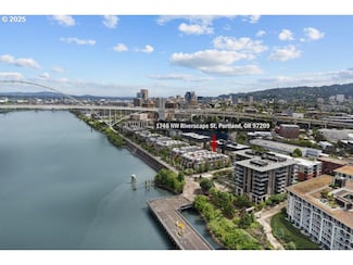 1746 NW Riverscape St, Portland, OR 97209