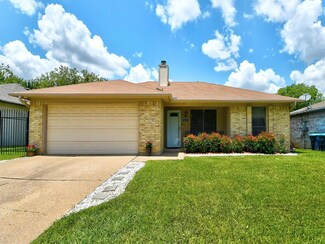 1812 Willow Park Dr, Fort Worth, TX 76134