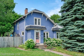 904 Michigan Ave, East Lansing, MI 48823