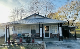 210 S 3rd St, Arma, KS 66712