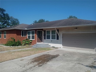611 Chamberlain St, Corpus Christi, TX 78404