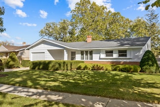 522 Edgewood Ln, Elk Grove Village, IL 60007