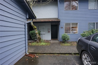 280 Newport Way NW, Issaquah, WA 98027