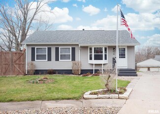 3008 6th Street Ct W, Milan, IL 61264