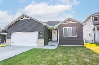 7339 21st St S, Fargo, ND 58104