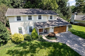 4018 Pawnee Dr, Liverpool, NY 13090