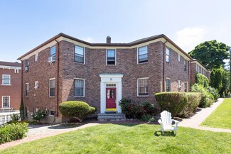 6 Garden Ct Unit 2, Cambridge, MA 02138