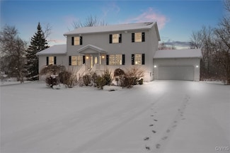 8139 Kneeskern Rd, Bridgeport, NY 13030