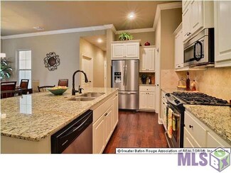 40427 Champagne Ave, Prairieville, LA 70769