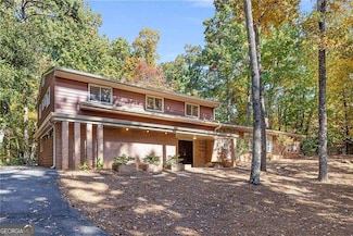 5685 Glen Errol Rd NW, Sandy Springs, GA 30327