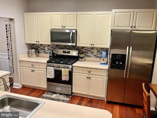 9 Adams Ln, Downingtown, PA 19335