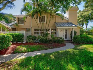 704 Bradford Ct, Boynton Beach, FL 33436